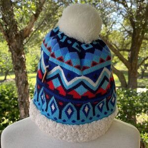 Pudus Winter Hat with Pom